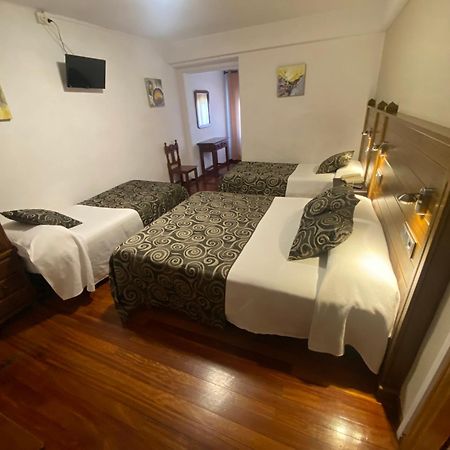 Hotel La Rambla Биескас Екстериор снимка