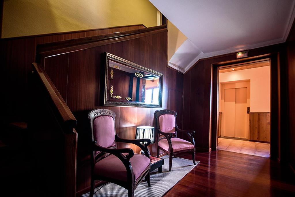 Hotel La Rambla Биескас Екстериор снимка